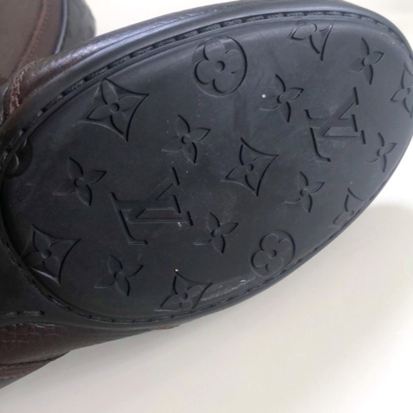 Louis Vuitton Authentic Leather Sneakers Sz 8 - Picture 12 of 14